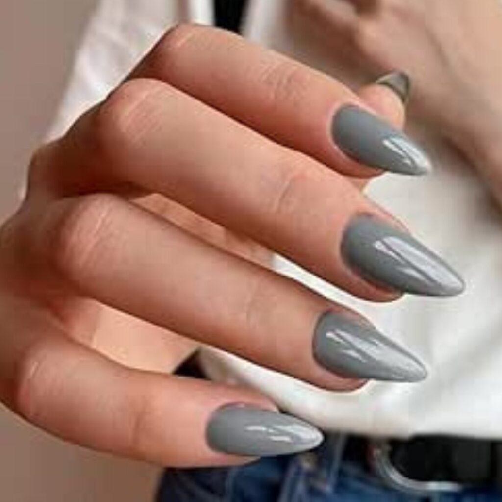 Pure Grey -High Class Nails for a Luxury Look