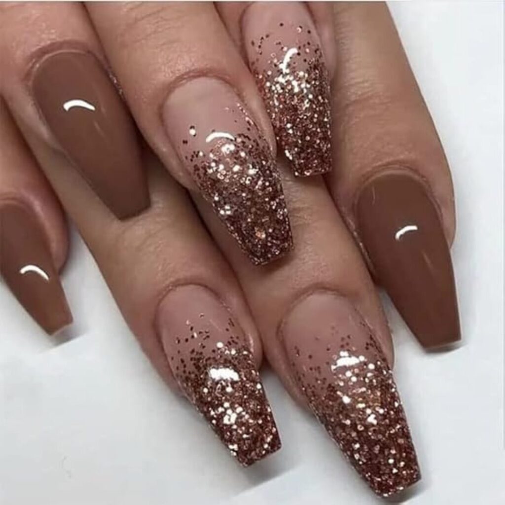 brown glitter nails -