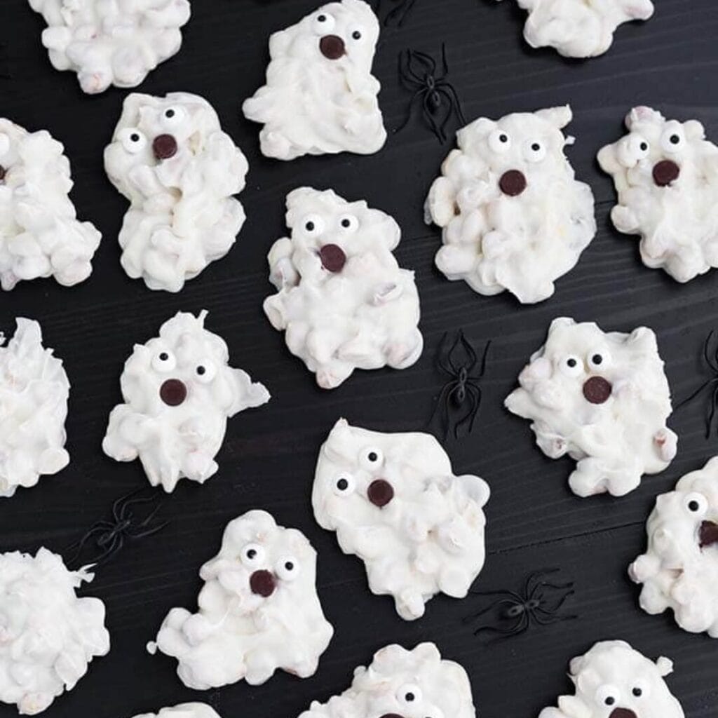 White Chocolate Halloween Ghosts -30+ Spooky Halloween Treats Your Kids Will Love