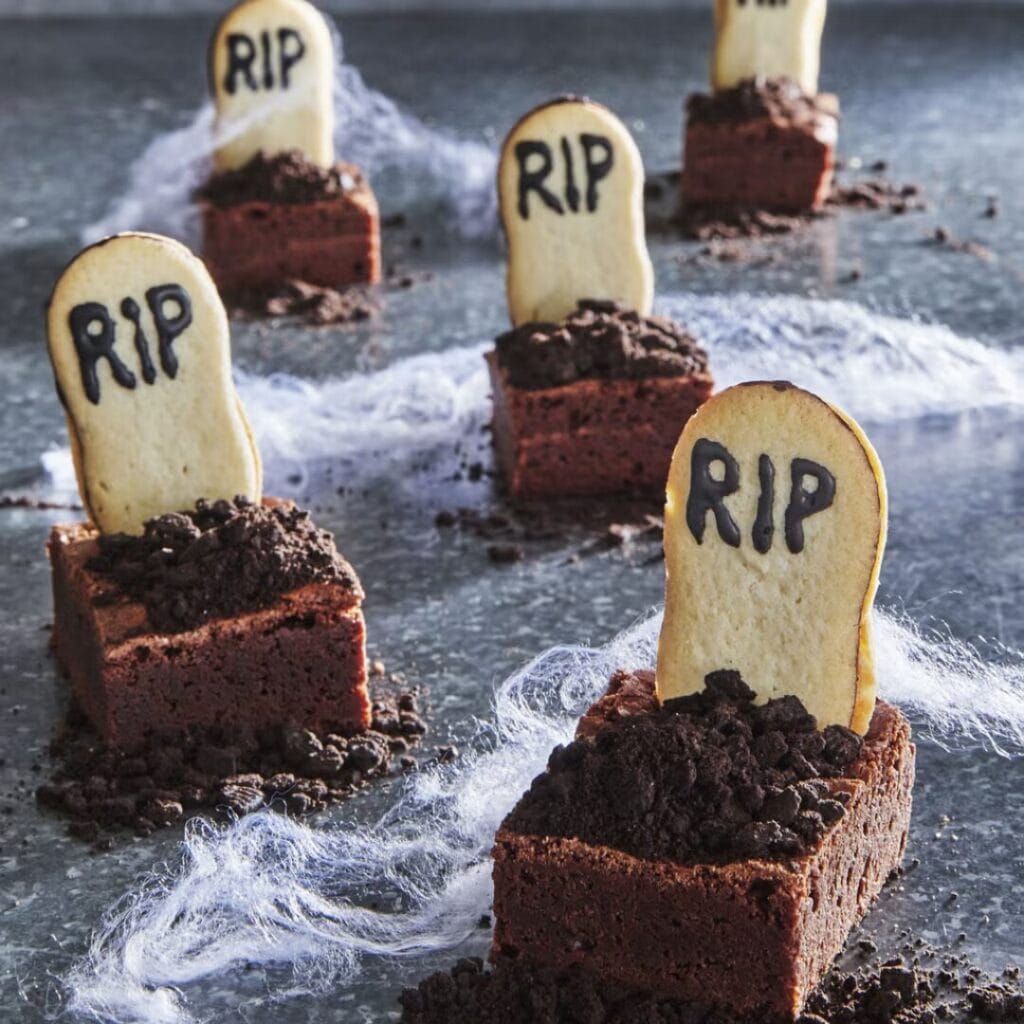 graveyard brownies recipe -30+ Spooky Halloween Treats Your Kids Will Love