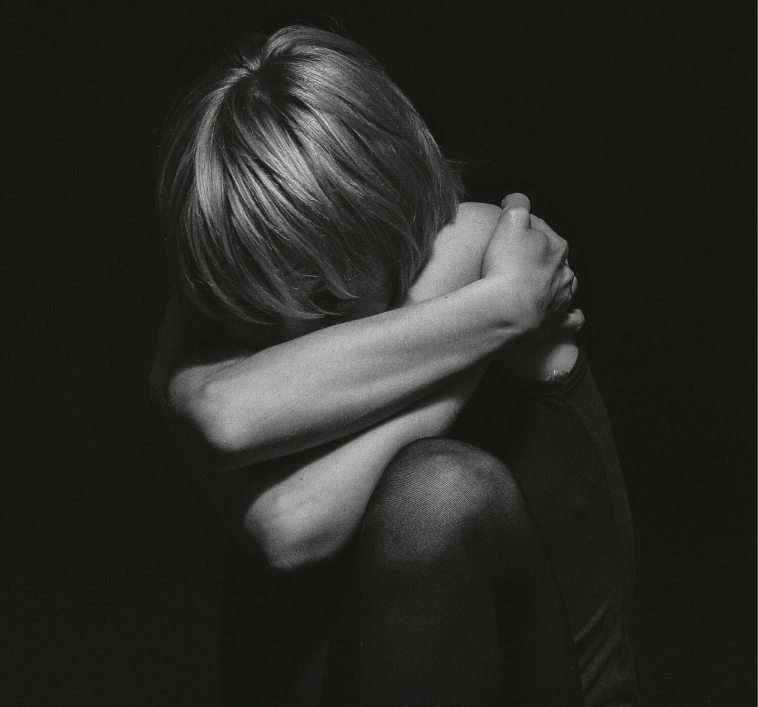8 Signs That You Are Self Sabotaging Your Own Happiness in Relationships