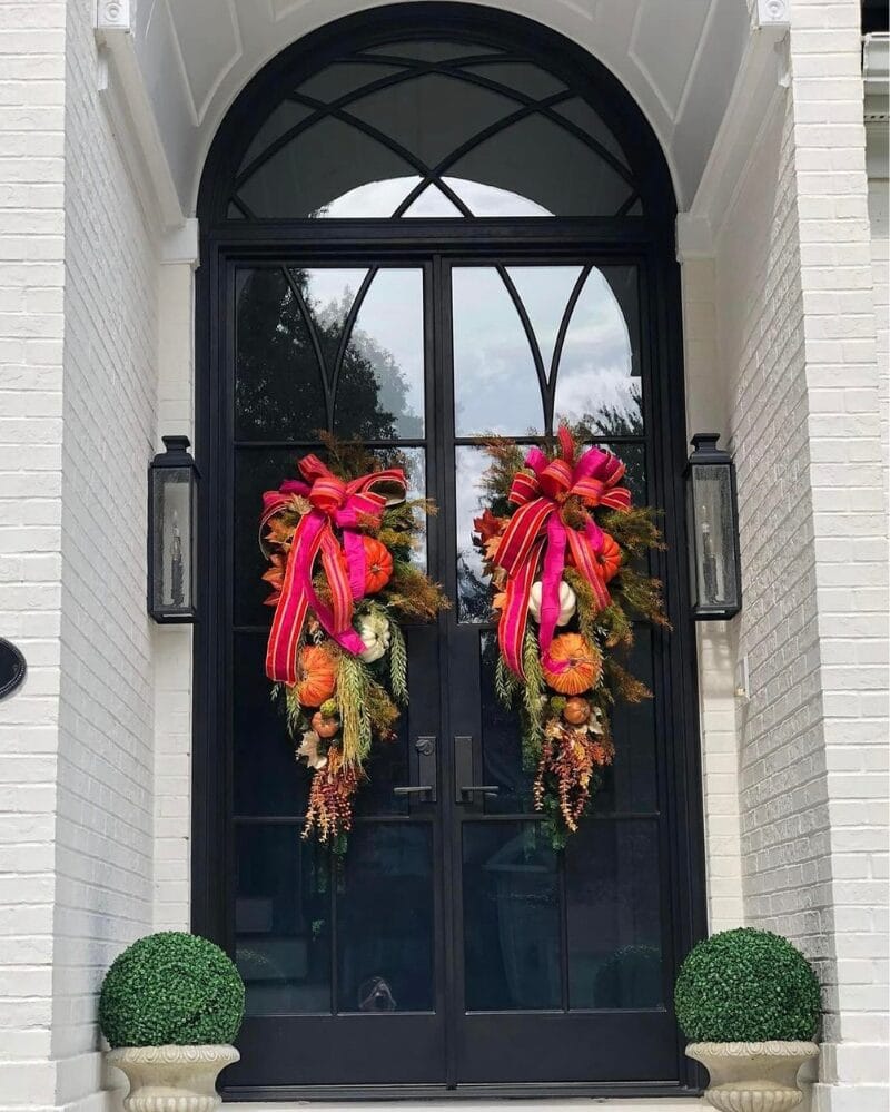 10 Chic & Beautiful Fall Front Door Decor Ideas for a Stylish Entrance