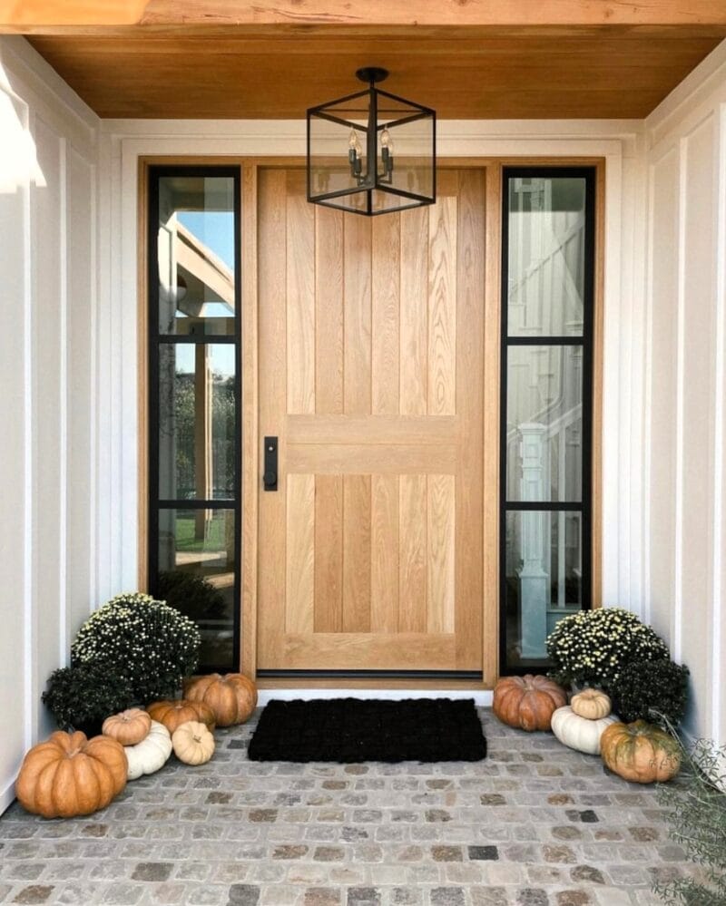 10 Chic & Beautiful Fall Front Door Decor Ideas for a Stylish Entrance