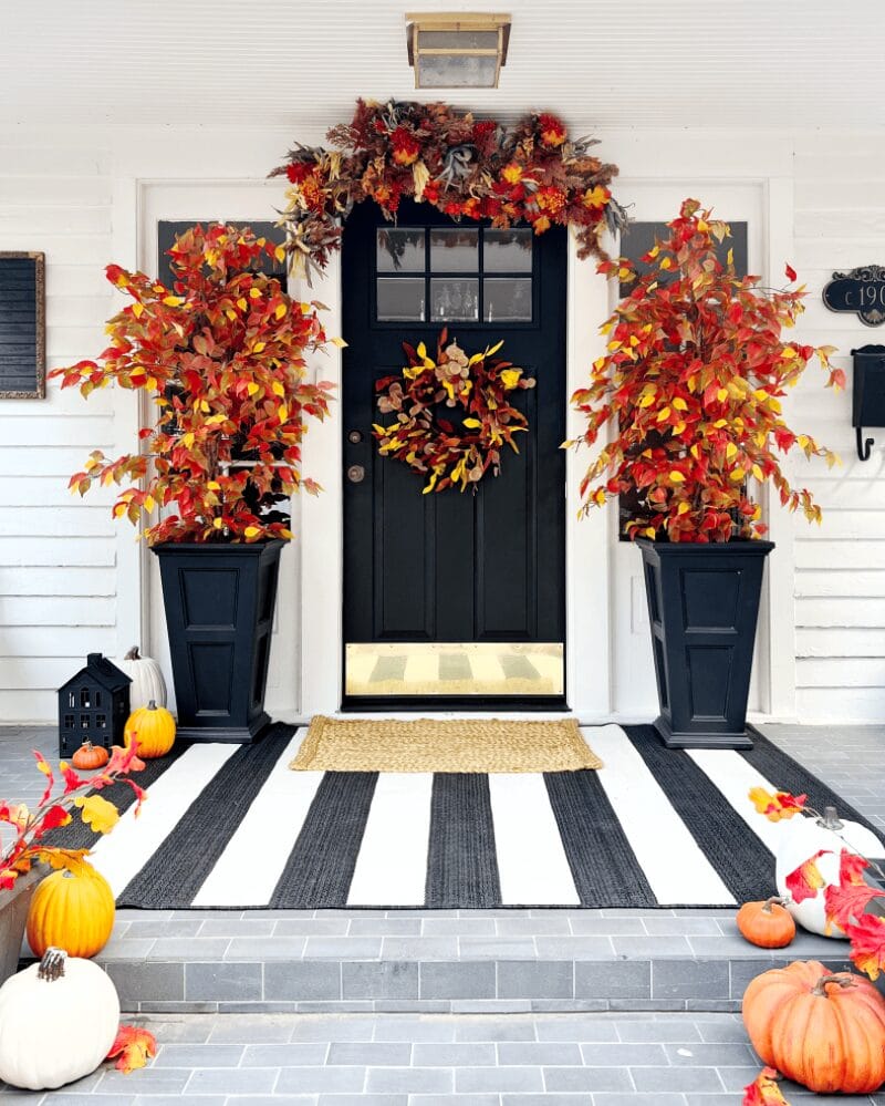 10 Chic & Beautiful Fall Front Door Decor Ideas for a Stylish Entrance