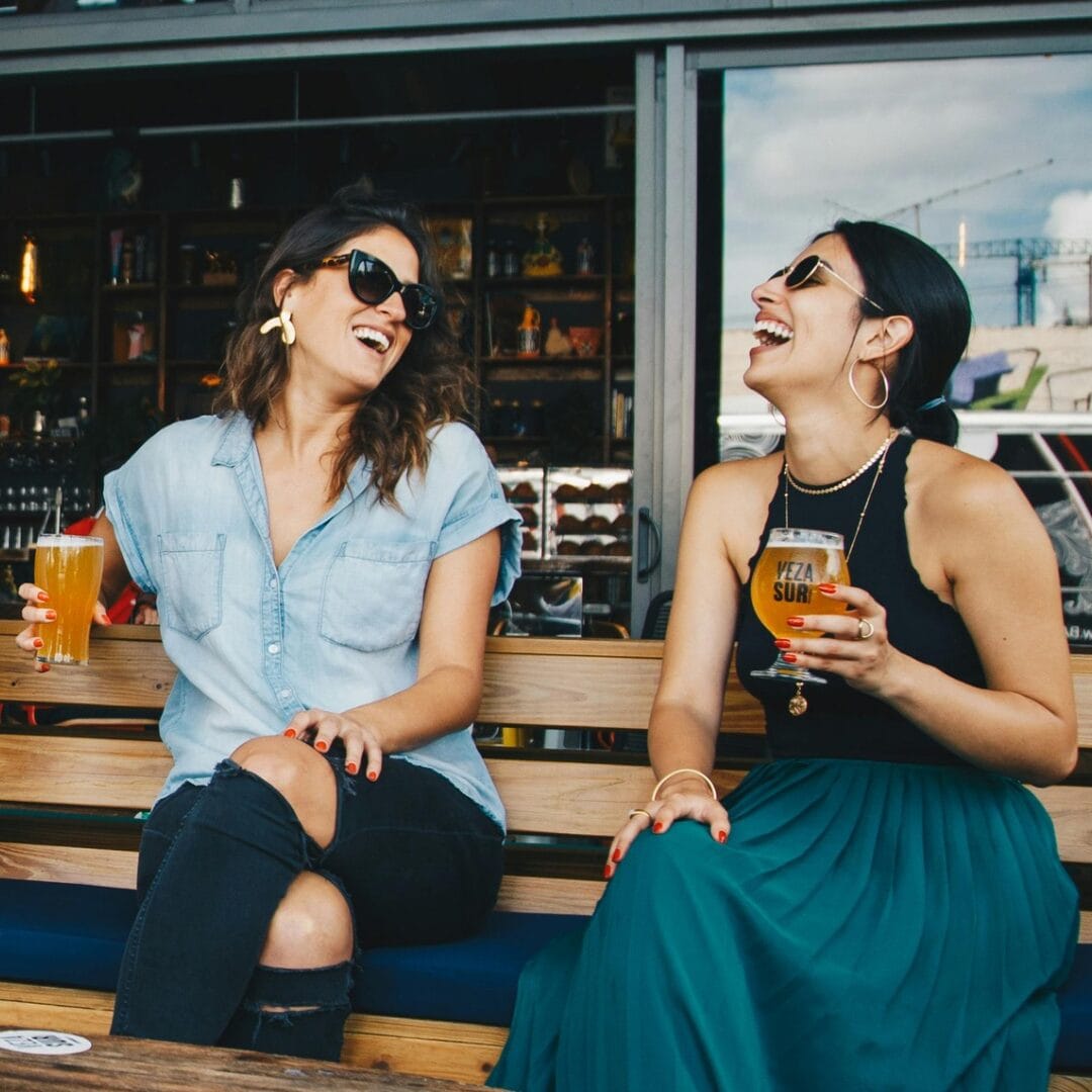 10 Simple Traits That You Can Use to Turn Strangers Into Friends