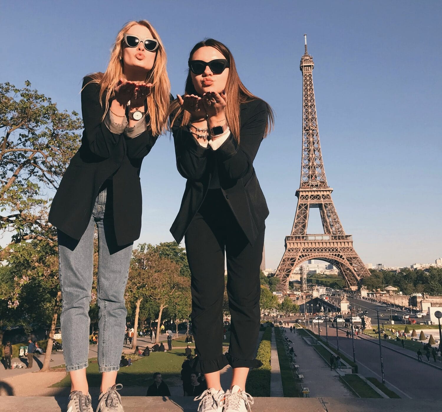 12 Inspirational Quotes About Making Memories and Enjoying Life