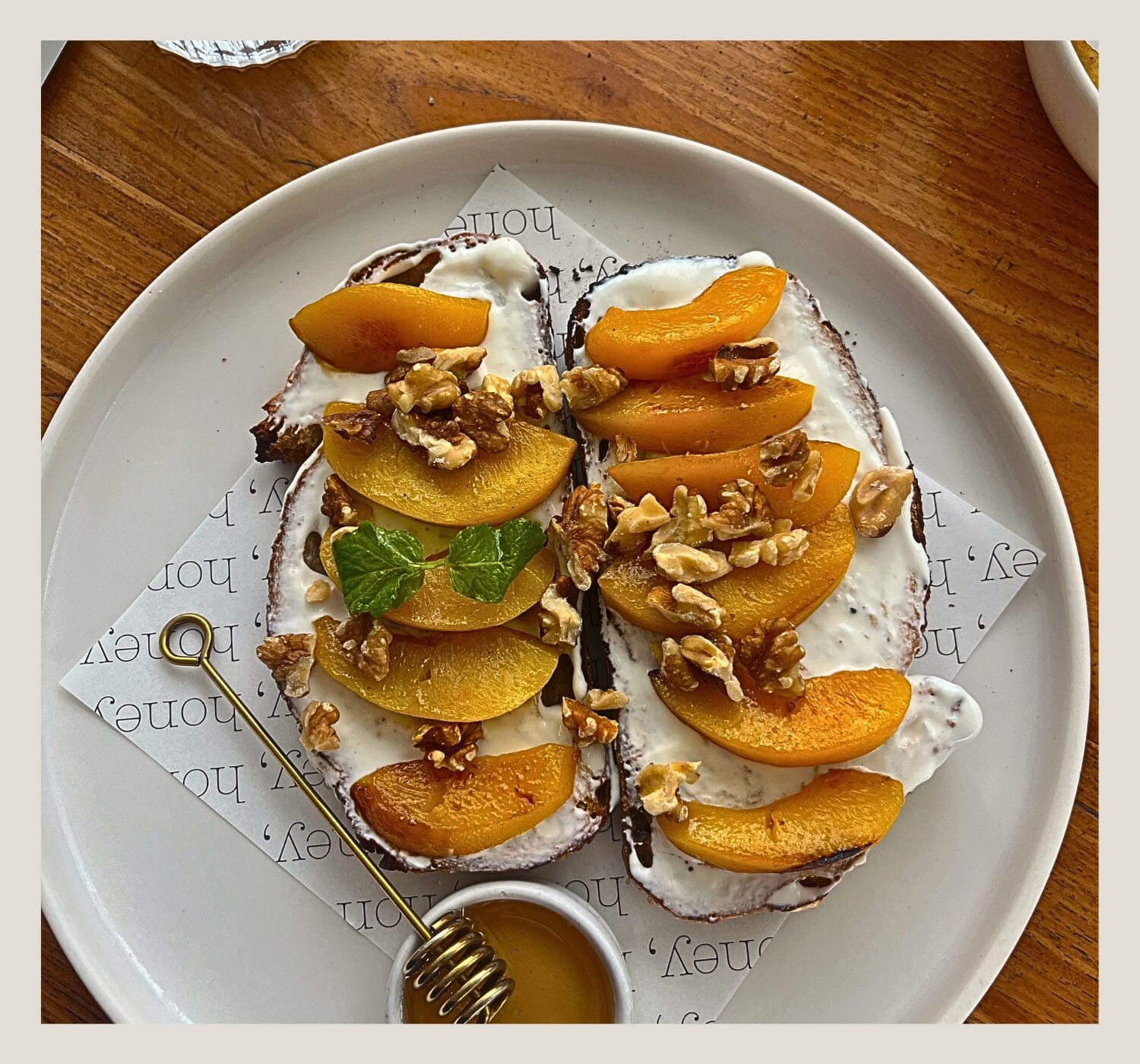 Healthy Peach Toast with Greek Yogurt (The Breakfast I’m Making on Repeat)